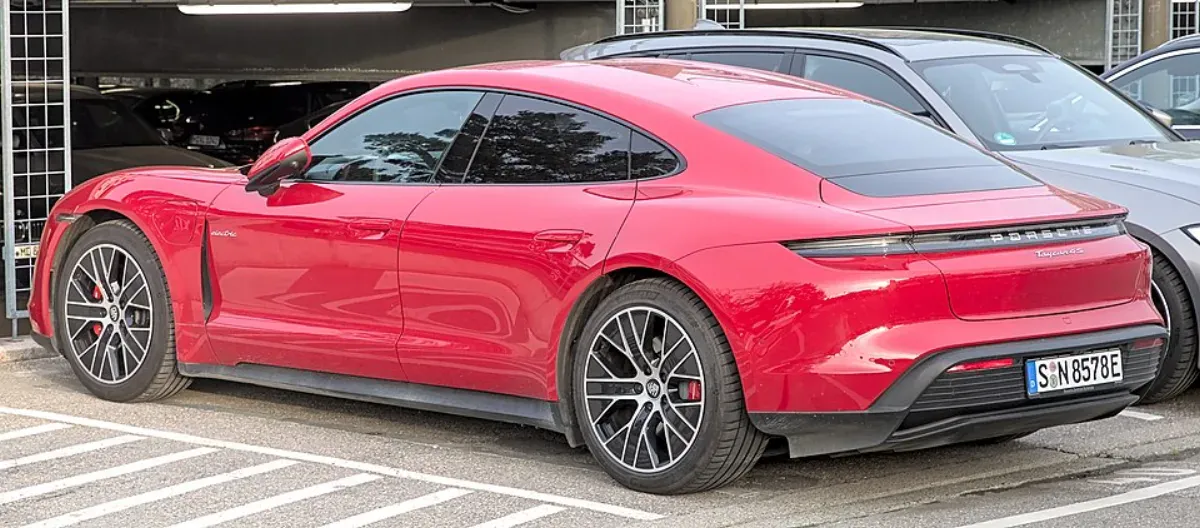 Porsche Taycan électrique